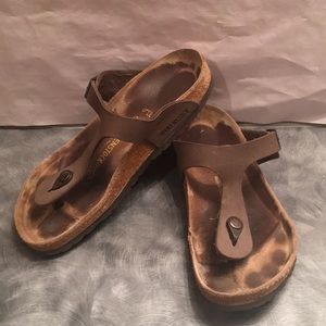 T-strap Birkenstock’s